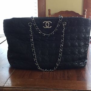 Chanel tote LARGE